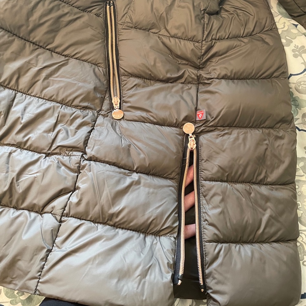 Bernardo Primaloft Packable Puffer Jacket - image 5